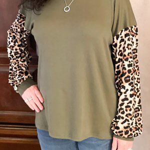 Army Green Top With Leopard Print Long Bag Sleeves